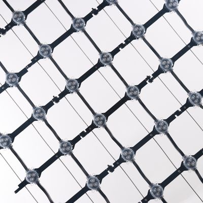 Ekran zewnętrzny 30 mm elastyczny LED Mesh Display Screen dla budynku ze szklaną zasłoną 1000 mm * 1000 mm Rozmiar ekranu 50000 godzin Żywotność